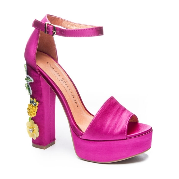 Chinese Laundry Shoes - Chinese Laundry Aloha Platform Sandals Size 9 M